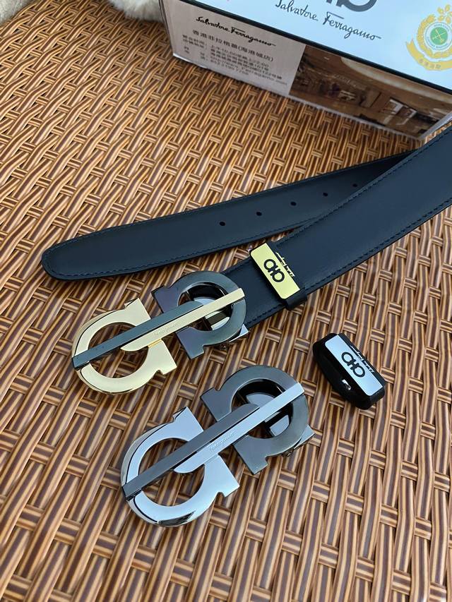 品名：菲拉格幕 原单皮带 材质：原单牛皮腰带 百分百头层牛皮腰带保证真皮，24K纯钢扣，专柜原单品质、做工精细，时尚大牌，送人自用首选包装： 请认准如图专柜包装