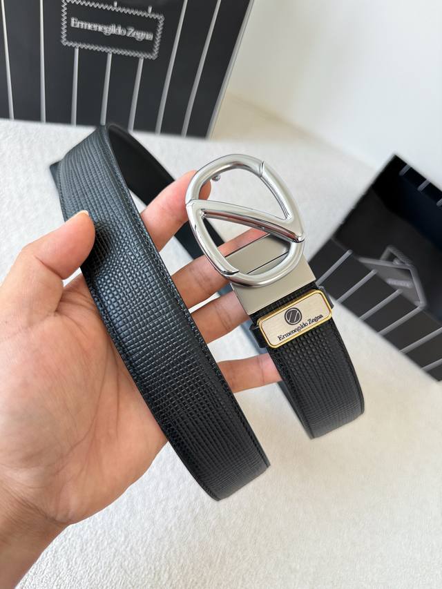 品名：杰尼亚. Ermenegiido Zelma.原单 型号：挂扣，原版经典挂扣，实物拍摄，头层牛皮材料：百分百头层牛皮，保证真皮。双面可用专柜同等质量，原版