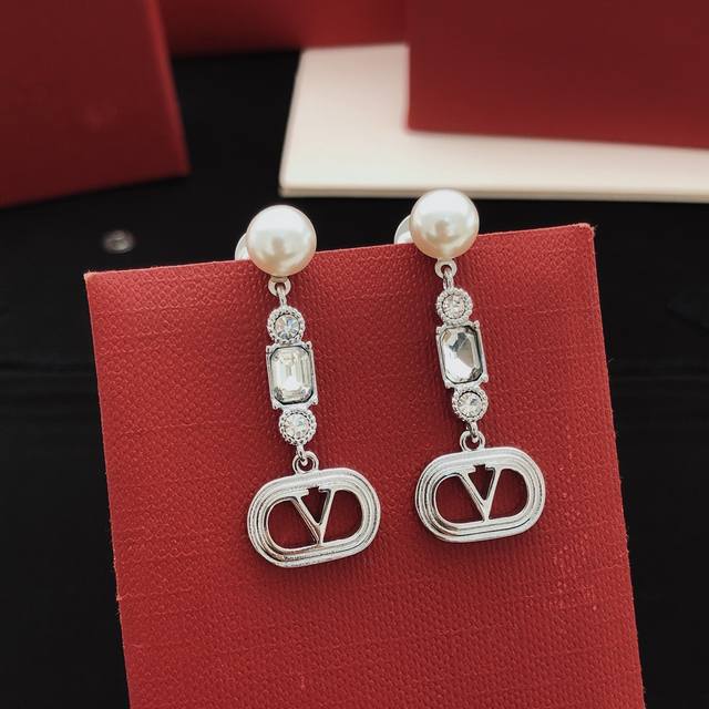 No. Ved0299 Valenti*O latest tassel earrings consistent with the Z batch of bras No. Ved0299 Valenti*O latest tassel earrings consistent with the Z batch of bras