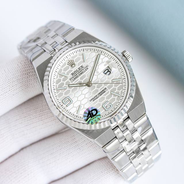 Gold and white same price - Diamond model Rolex's new Land-Dweller land-dweller Gold and white same price - Diamond model Rolex's new Land-Dweller land-dweller