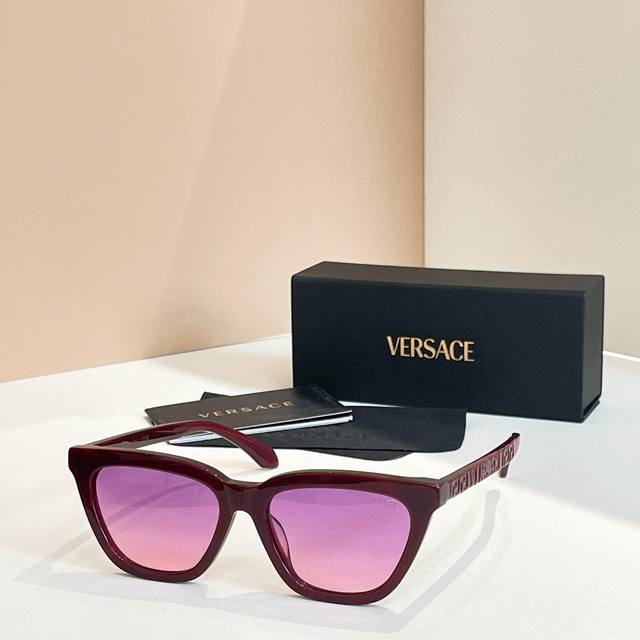 Versacemodel:Ve3352Usize:54口17-145