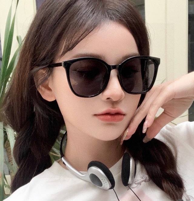 Gucci古奇 新款连体驶驾镜墨镜出行必众备多明星同款 太阳镜 男女太士阳镜飞行 型号：G11924