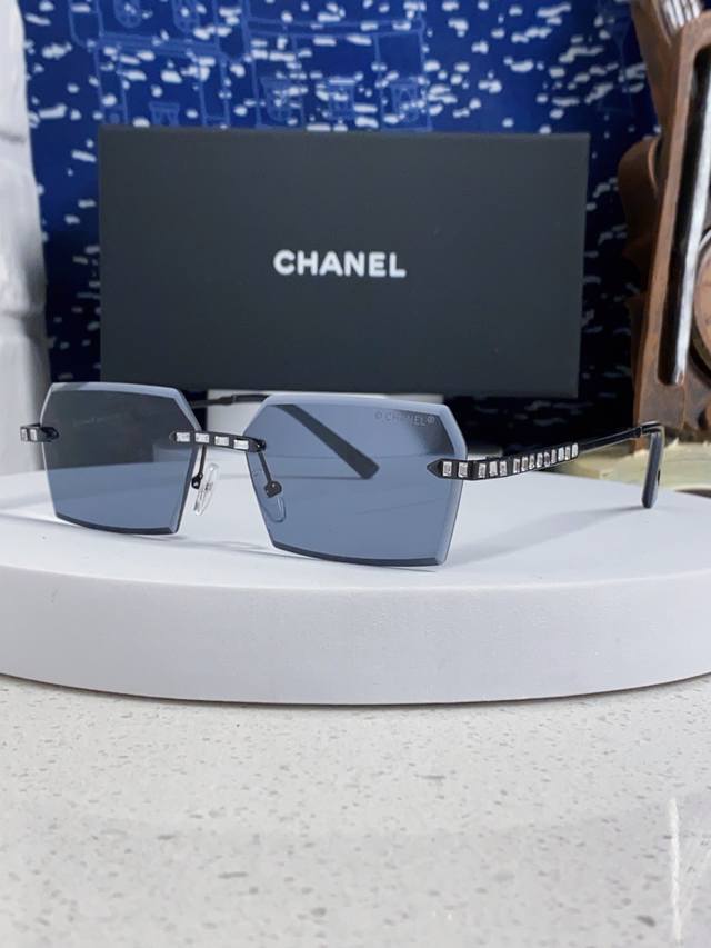 Chanel Chanel 2025 new European and American retro frameless trim sunglasses for