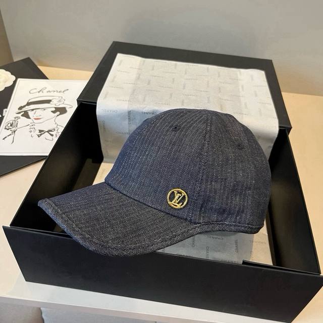 Lv new style peaked cap, head circumference 57cm DDD