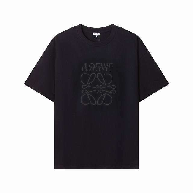 0207款，高端定制，独家最高品质版本Loewe*家错位Logo刺绣圆领短袖T恤，采用独家定制290G原版1:1双股双纱纯棉面料，定织定染同缸无色差罗纹，定制1