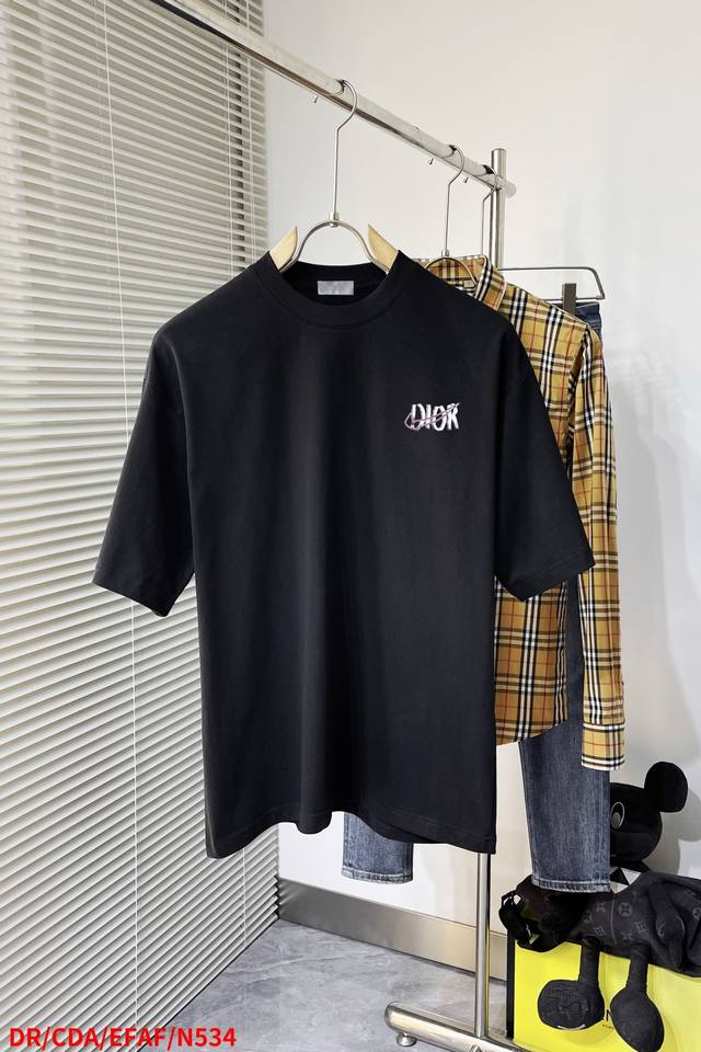 N534 Dr. Dior's new double-layer, heavily crafted, monogrammed short-sleeved T-s