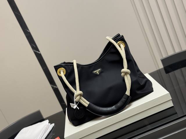 With boxSize: 37.29Cm Another day of loving Prada tote Prada Hobo Full of luxury