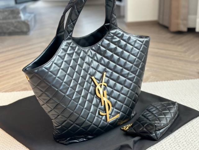无盒 Size：底宽36Cm*袋口宽49Cm*36Cm高 Ysl爆款大包 购物袋 大五金Logo终于做到与原版大小一致 高级感满满 复古菱形格子与 巨大Logo