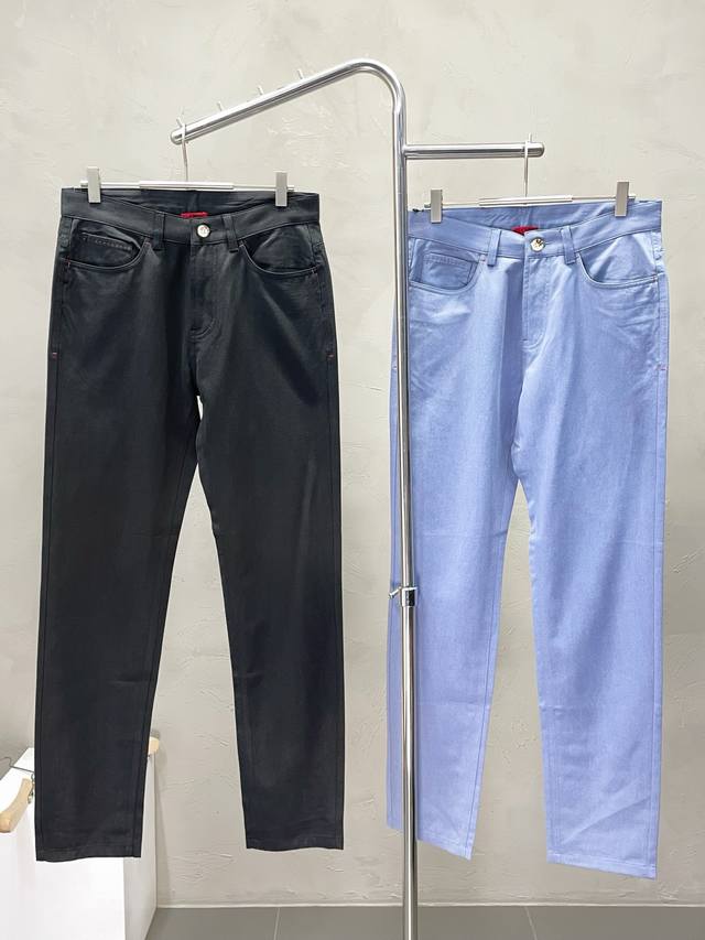 Exclusively for Isaia, these new, high-end casual pants are available! Custom-m Exclusively for Isaia, these new, high-end casual pants are available! Custom-m