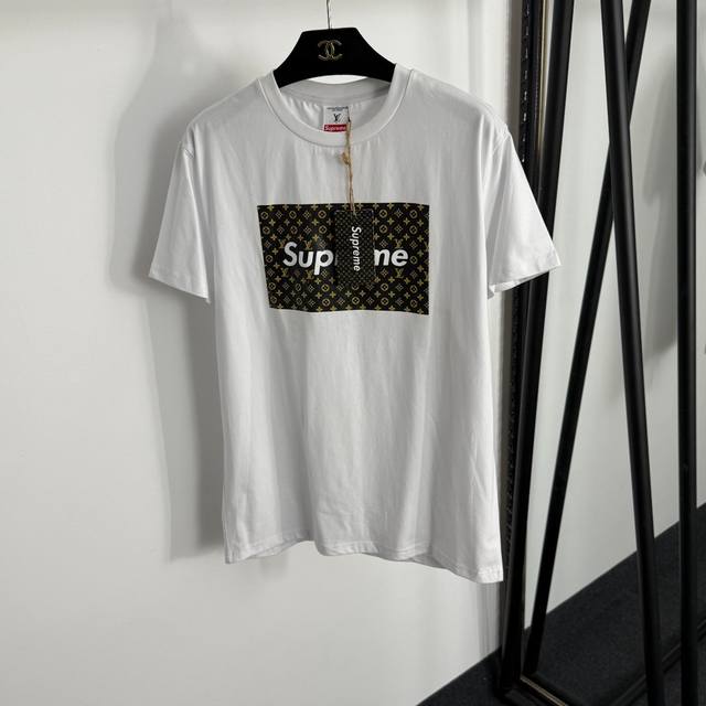 Style No. 20254679 Supreme* new monogram logo letter print short-sleeved T-shir Style No. 20254679 Supreme* new monogram logo letter print short-sleeved T-shir