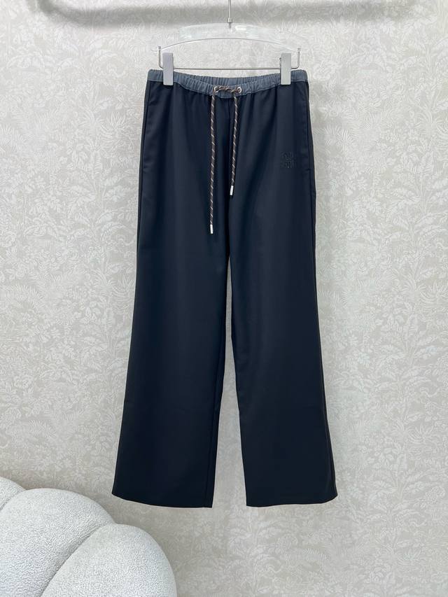 Miumi* 25 new wide-leg pants with contrasting waistband. Simple and elegant wide Miumi* 25 new wide-leg pants with contrasting waistband. Simple and elegant wide