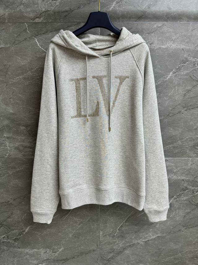 New early fall styles are here! L's rhinestone hooded sweatshirt, 2025 early fa New early fall styles are here! L's rhinestone hooded sweatshirt, 2025 early fa