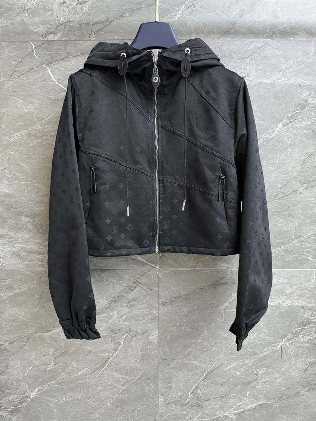 Early Fall new styles are here! L's dark pattern monogram short jacket, 2025 Ea Early Fall new styles are here! L's dark pattern monogram short jacket, 2025 Ea