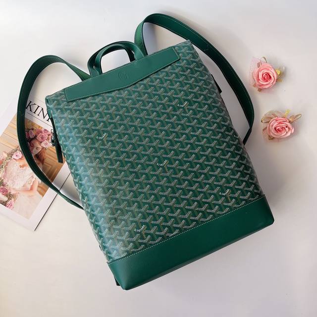 G0Yard Goya's latest backpack, the Cisalpin, is a rare new men's bag from Goyard G0Yard Goya's latest backpack, the Cisalpin, is a rare new men's bag from Goyard