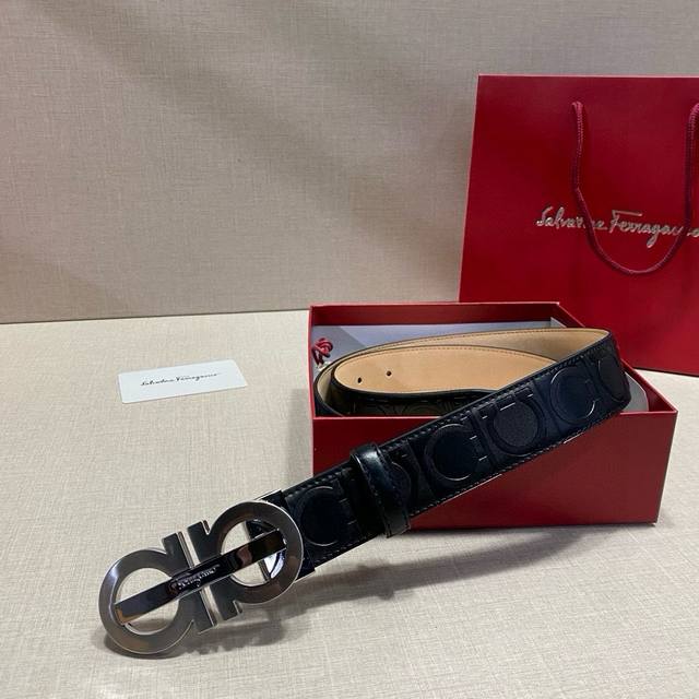 Salvatore Ferragamo菲拉格慕 3.5Cm定制款男士皮带 自行选择搭配 双面头层牛皮，真材实料 很有质感 时尚经典不失风范 可自行裁剪！