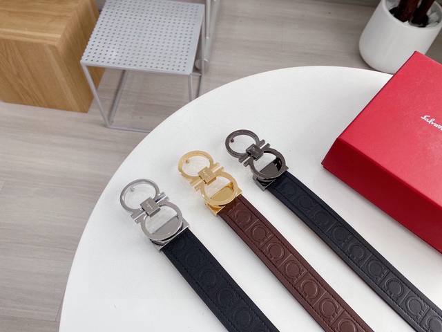 礼物 Ferragamo菲拉格慕 全套包装 皮带腰带 将摩登设计与精湛的手工技艺完美结合；打造出风格华贵典雅，双面可用 实用性和款式并重；手感柔软舒中，3.5C