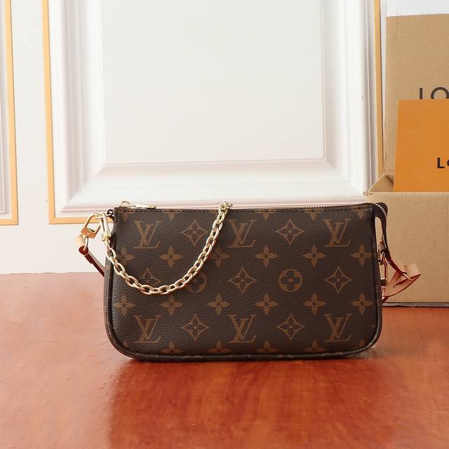 M82766老花 新版本 麻将包系列 Pochette Accessoires 手袋、本款 Pochette Accessoires 手袋采用 Monogram