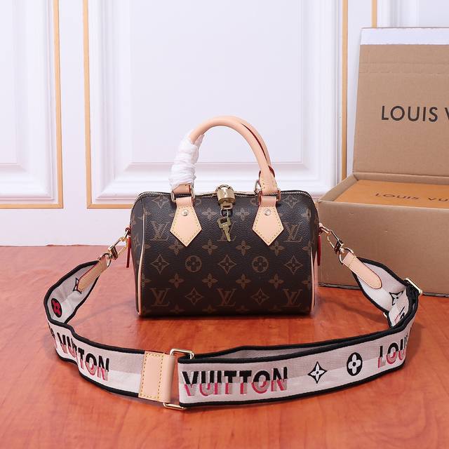 升级版M46234 本款 Speedy BandoulièRe 20 手袋采选 Monogram 帆布、牛皮革饰边和织物内衬,以玲珑尺寸延续 Speedy 旅行 升级版M46234 本款 Speedy BandoulièRe 20 手袋采选 Monogram 帆布、牛皮革饰边和织物内衬,以玲珑尺寸延续 Speedy 旅行