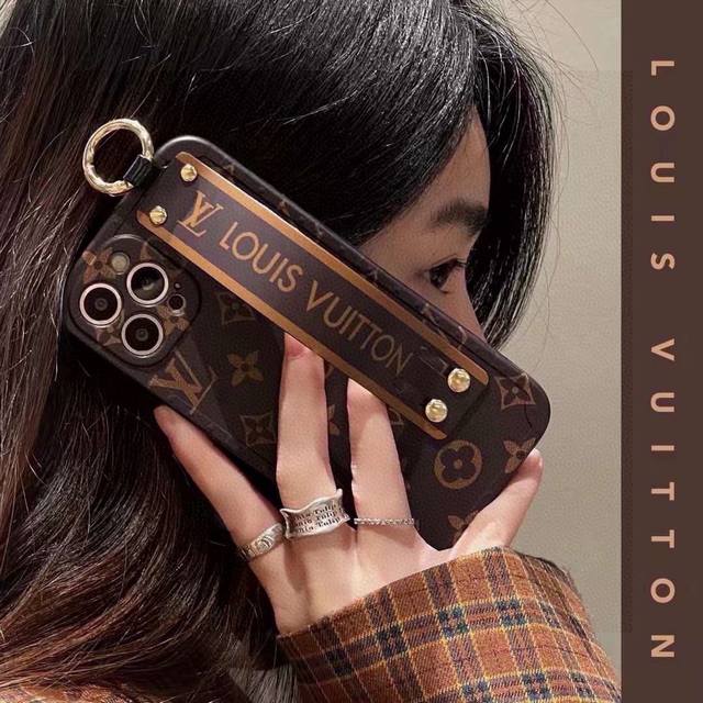 Today's new wristband style Lv presbyopic mobile phone case straight edge polka