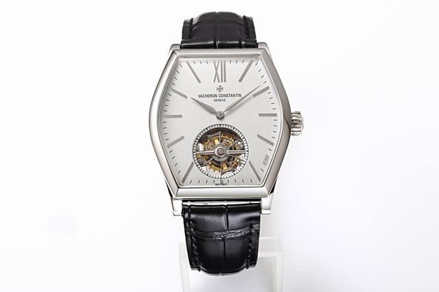 Vacheron Constantin 江诗丹顿 为庆祝酒桶形腕表诞生一百周年而推出新款Malte 马耳他系列腕表，依旧保留了复杂功能腕表最具标志性的元素：陀飞