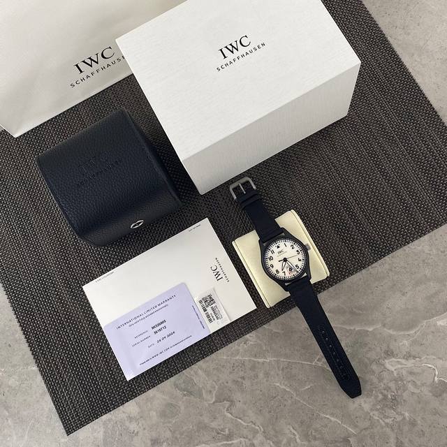 The new IWC "Black Ace" Pilot's Edition! The watch measures 41mm and is equipped The new IWC "Black Ace" Pilot's Edition! The watch measures 41mm and is equipped