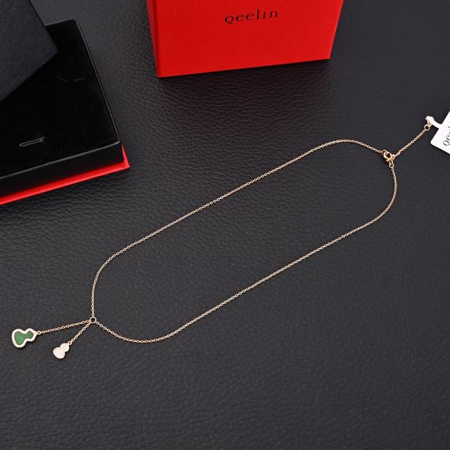Qeelin Kirin Tassel Chrysoprase Gourd NecklaceThe word "gourd" sounds like "Fu L