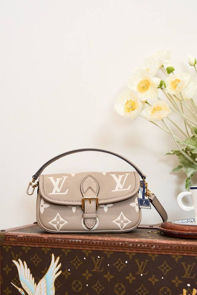 Model | Grade Dongguan | Purchasing Agent Version Name Baguette Bag Dimensions