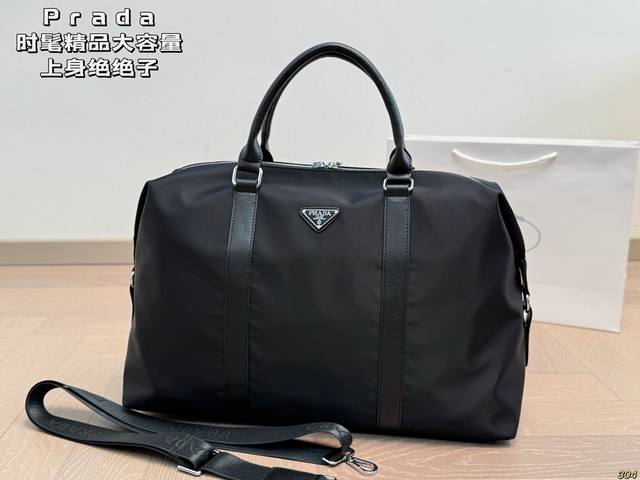 普拉达尼龙包 prada时髦精品 大容量 超级可 上身绝绝子 尺寸 47 30
