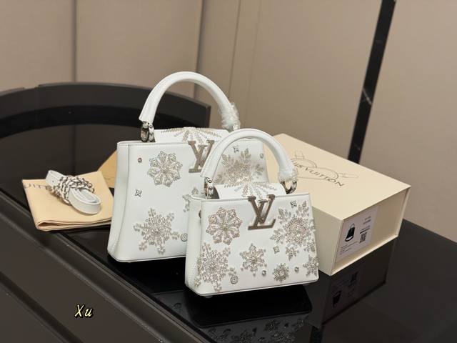 配折叠盒 Size 21.15Cm 27.18Cm Lv Capucines手袋 全粒纹Taurillon牛皮裁制 感觉低调 但有奢华质感 ！！