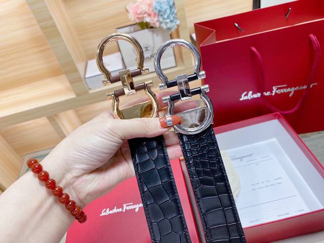 Ferragamo universal style Width: 3.4cm New pure cowhide with new elegant and ex Ferragamo universal style Width: 3.4cm New pure cowhide with new elegant and ex