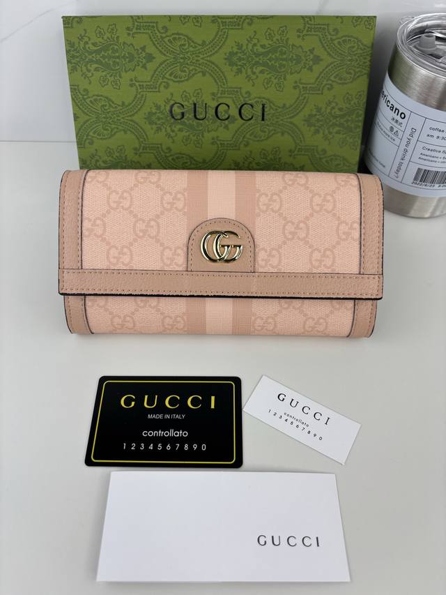 Guccl 官网同步新款！Ophidia系列～两折长夹，采用Gg Supreme高级pvc面料 配以标志性双G 五金唛头，经典著作 配丝印粉色条纹。精制而成！