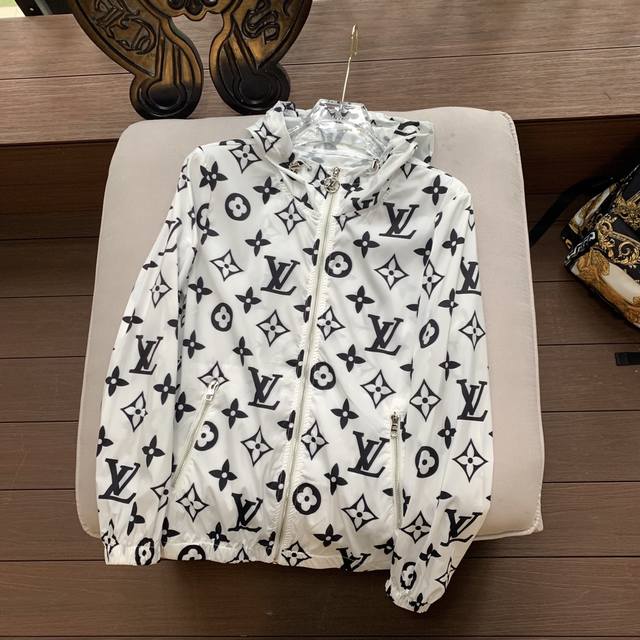 特价 件 码数 白色 Xl 3Xl 特价商品 不退不换 L*Ouis V*Uitton 驴牌 最为广知 全世界公认最顶级的品牌L*Ouis V*Uitton 任