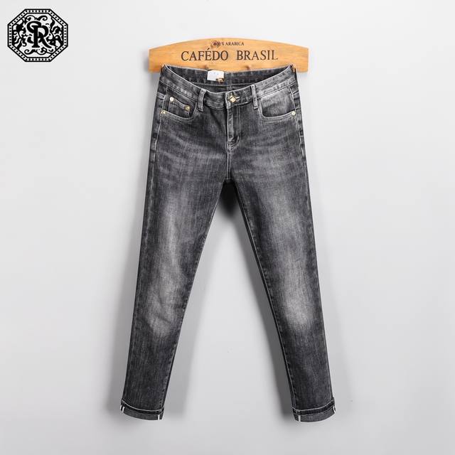 Stefano Ricci 史蒂芬劳 秋季新款男士牛仔裤 酷Boy潮牌青年显瘦小直脚长裤修身小脚版型，经典刺绣图案，高级高档全麻洗水工艺，质量更佳上身效果更完美