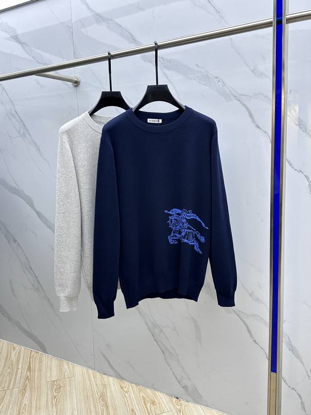 Burberry War Horse Jacquard Sweater is made from pure cotton. The natural fiber Burberry War Horse Jacquard Sweater is made from pure cotton. The natural fiber