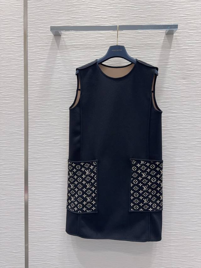 Louis Vuitto*2025Fw最新时尚背心裙 经典又有型 自带气场 面料质感很奈斯 时髦又高级 颜色超级正 上身显白又显瘦 自带酷帅感的系列 走路都带风