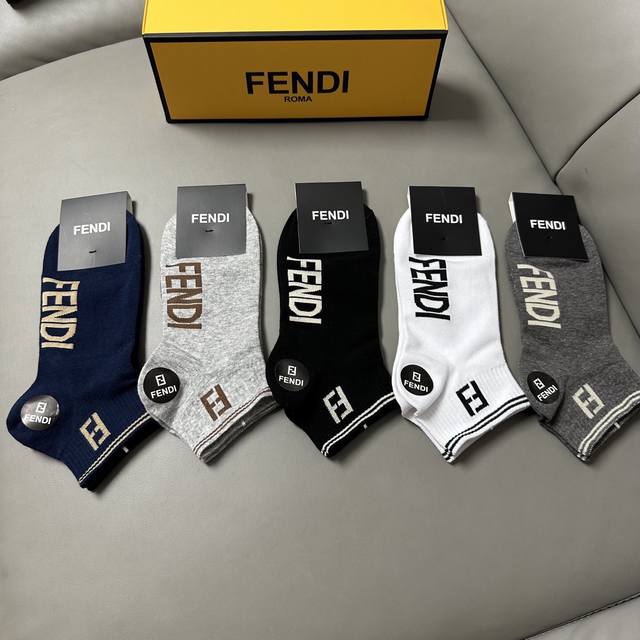 Special Fendi Fendi Ff new men's boat socks, one box of five pairs, jacquard cl Special Fendi Fendi Ff new men's boat socks, one box of five pairs, jacquard cl