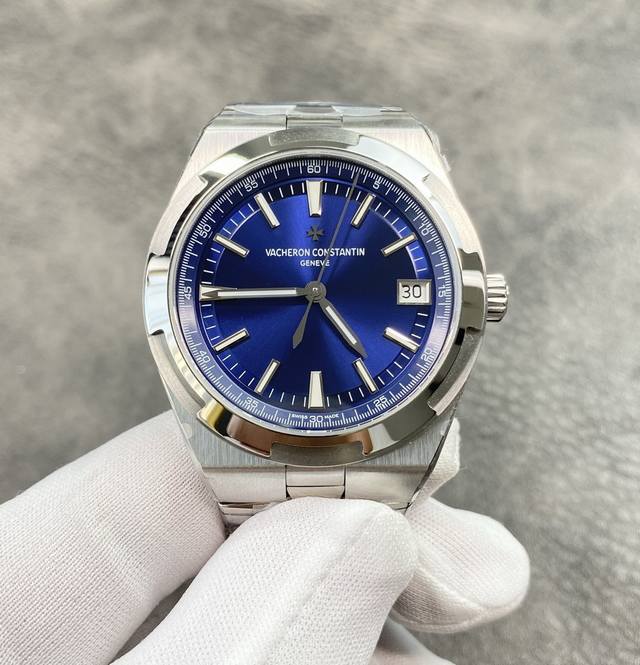 Vacheron Constantin 江诗丹顿Overseas 纵横四海腕表 耗时10个月打造出来的精品精钢表壳,直径41Mm,蓝宝石水晶表镜表背,5100 Vacheron Constantin 江诗丹顿Overseas 纵横四海腕表 耗时10个月打造出来的精品精钢表壳,直径41Mm,蓝宝石水晶表镜表背,5100