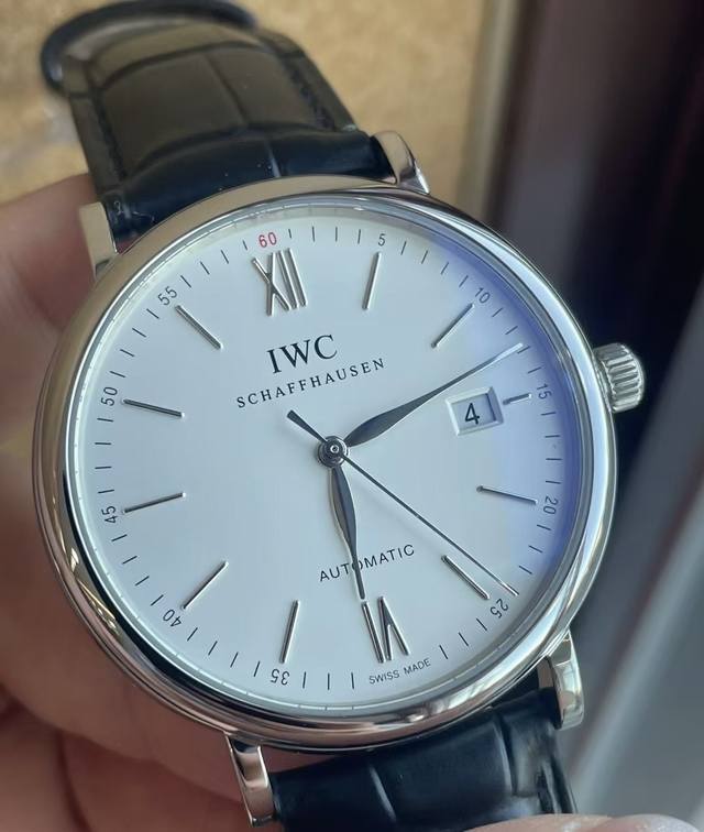 IWC Portofino men's mechanical automatic watch, commonly known as Red 60. Overs IWC Portofino men's mechanical automatic watch, commonly known as Red 60. Overs