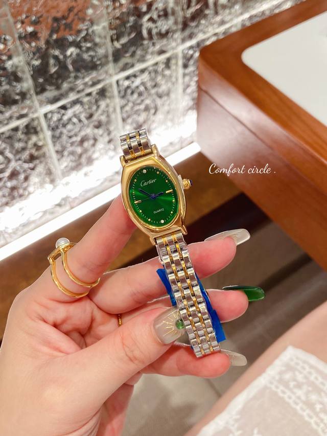 Steel strap Cartier ladies watch with imported quartz movement This watch is ve Steel strap Cartier ladies watch with imported quartz movement This watch is ve