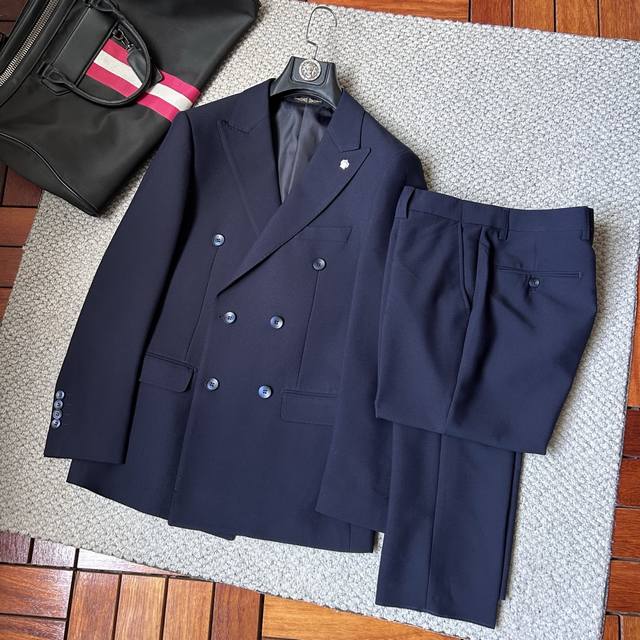 Set. Bc "New suit set, a simple and casual suit jacket from a foreign trade comp