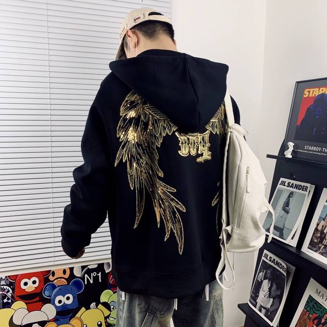 Model Details# Boy London 2025 New Sparkling Starry Night Heavy Sequin Embroider