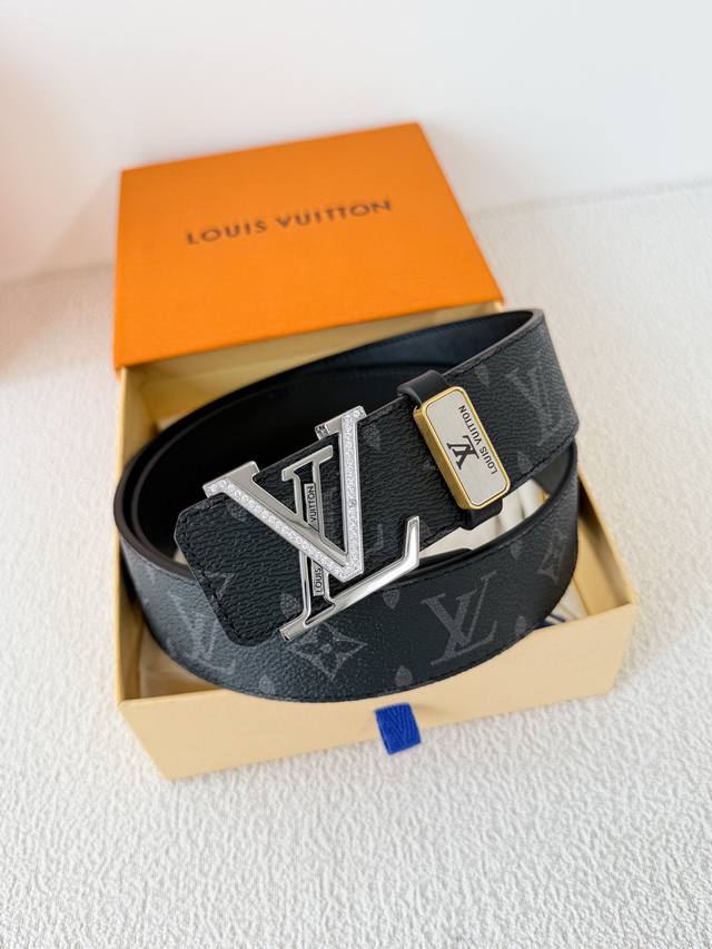 Product Name: Louis Vuitton Belt - Original Single Belt Model: Hook buckle, clas Product Name: Louis Vuitton Belt - Original Single Belt Model: Hook buckle, clas
