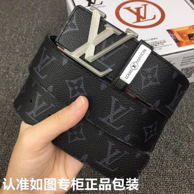品牌:Lv.路易威登 型号:原单!请认准如图专柜包装 等级:意大利进口百分百头层牛皮,Lv.路易威登,世界著名奢侈品品牌。进口头层牛皮,国外专柜有同款。24K纯 品牌:Lv.路易威登 型号:原单!请认准如图专柜包装 等级:意大利进口百分百头层牛皮,Lv.路易威登,世界著名奢侈品品牌。进口头层牛皮,国外专柜有同款。24K纯