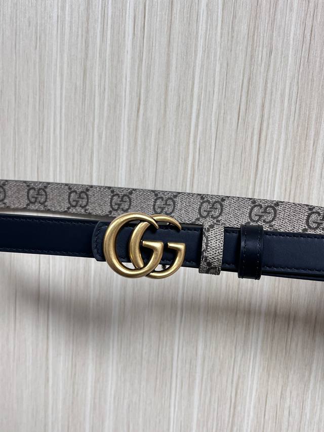 The Fall/Winter 2025 collection reimagines the distinctive Gg Marmont series. Th The Fall/Winter 2025 collection reimagines the distinctive Gg Marmont series. Th