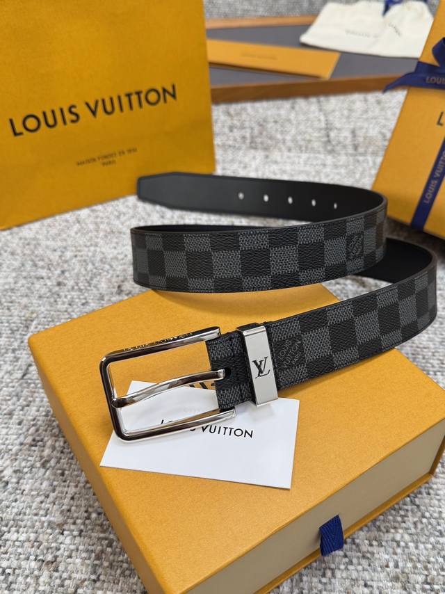 Louis Vuitton LV belt series, original hardware, exquisite hand-painted edges, s