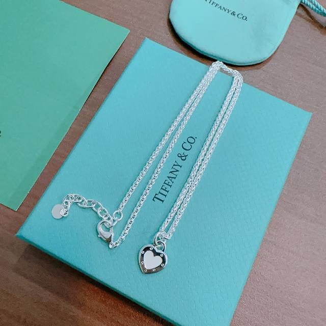 Tiffany & Co. necklace, exquisite silver version, celebrity style, vintage distr Tiffany & Co. necklace, exquisite silver version, celebrity style, vintage distr