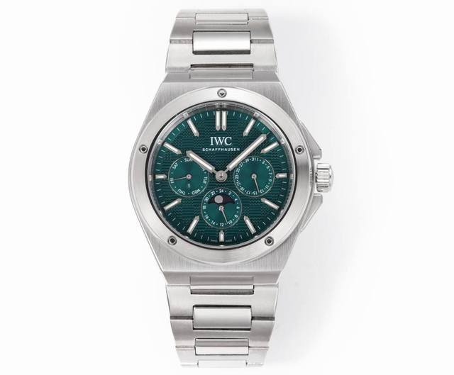 Gr Factory 又一次“工程”万年！再一次尽善尽美！ Iwc 万国 表全新工程师系列 L 致敬：杰罗 达尊的经典设计！ 1 机芯 采用8 型自制机芯，其机
