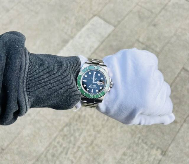 Rolex劳力士 潜航者型 绿水鬼 款 自动机械机芯 日期显示 男款 瑞表 41Mm 黑色表盘 蚝式钢表壳 蚝式钢表带