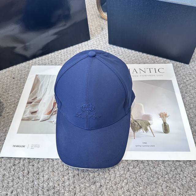 Loro Piana 诺悠翩雅 专柜新款高版本棒球帽，大牌同步，超好出货！ 颜色做的太特别了～男女同款