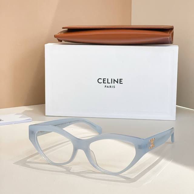 Celin*Model:Cl 40323Usize:56 port 16-140 Ddd